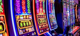 Live casino dealer table games available on fb77 login for Philippines members